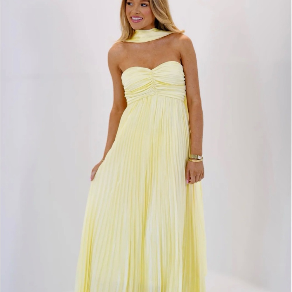 Elegant Yellow Strapless Maxi Dress